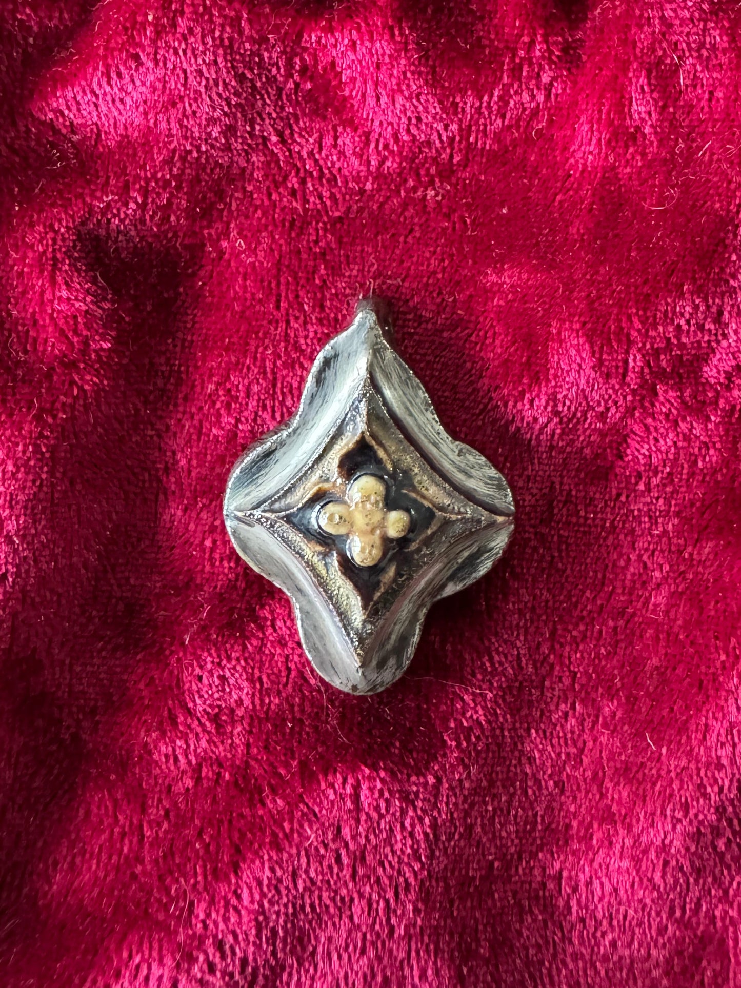 The Love Charm *seconds ⟡ 愛的護符 *瑕疵品